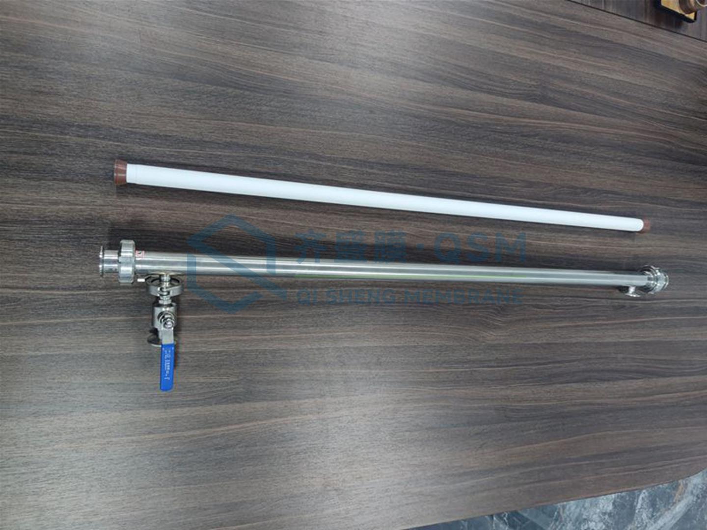 Ceramic membrane module