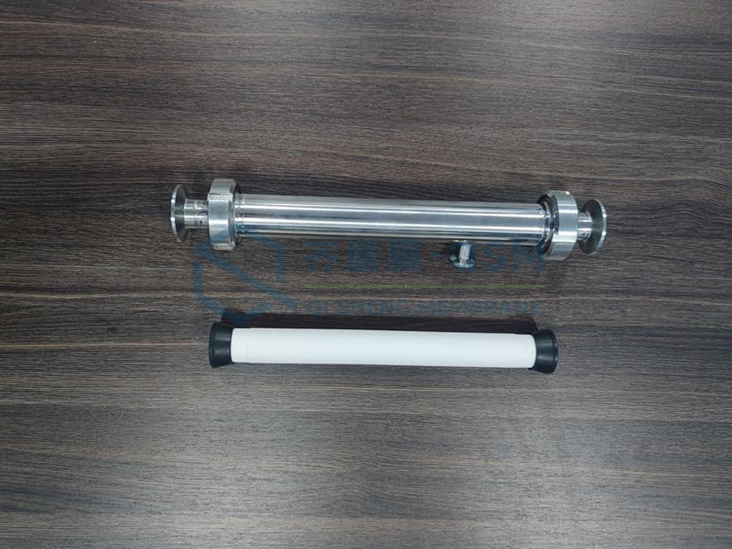 Ceramic membrane module