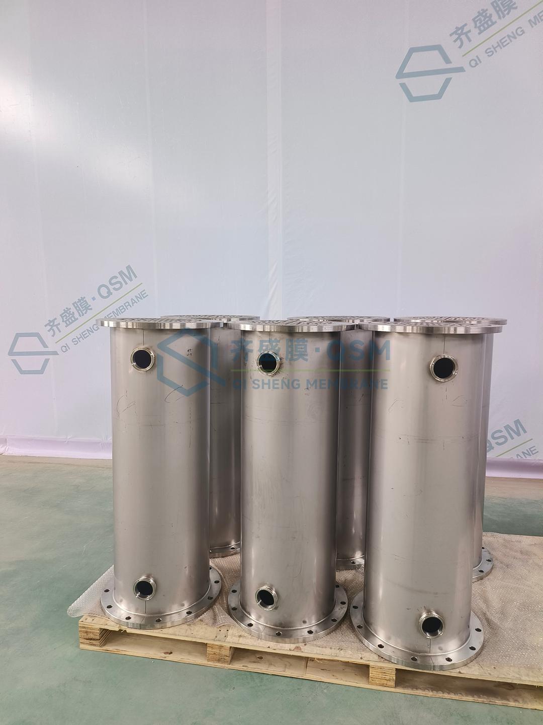 Ceramic membrane module