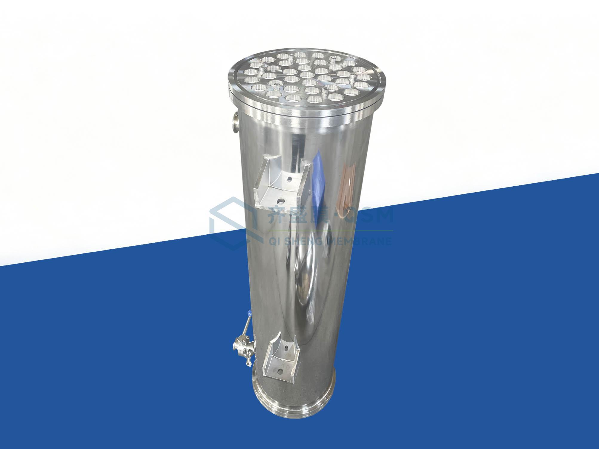 Ceramic membrane module